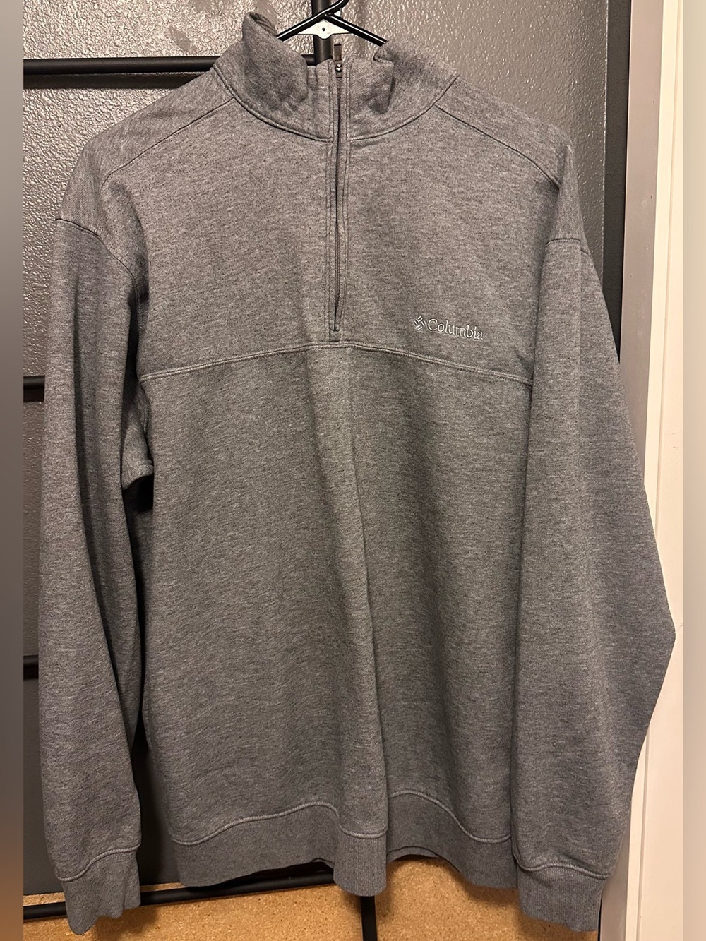 Columbia Men's Gray Half-Zip Pullover Sweatshirt